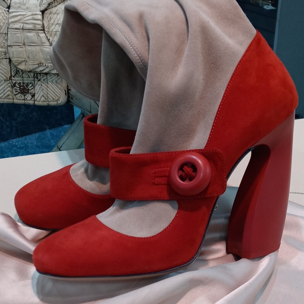 NWOT Authentic Prada Calf Boots Sz 8 - Picture 3 of 16